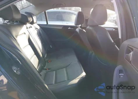 2014 Volkswagen Jetta 2.0L Tdi from USA, damaged, VIN 3VW3L7AJ6EM442853